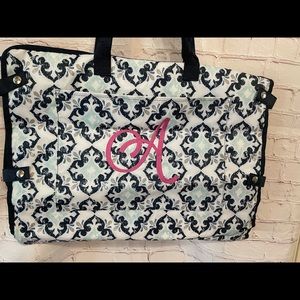 Thirty-one well suited garment bag